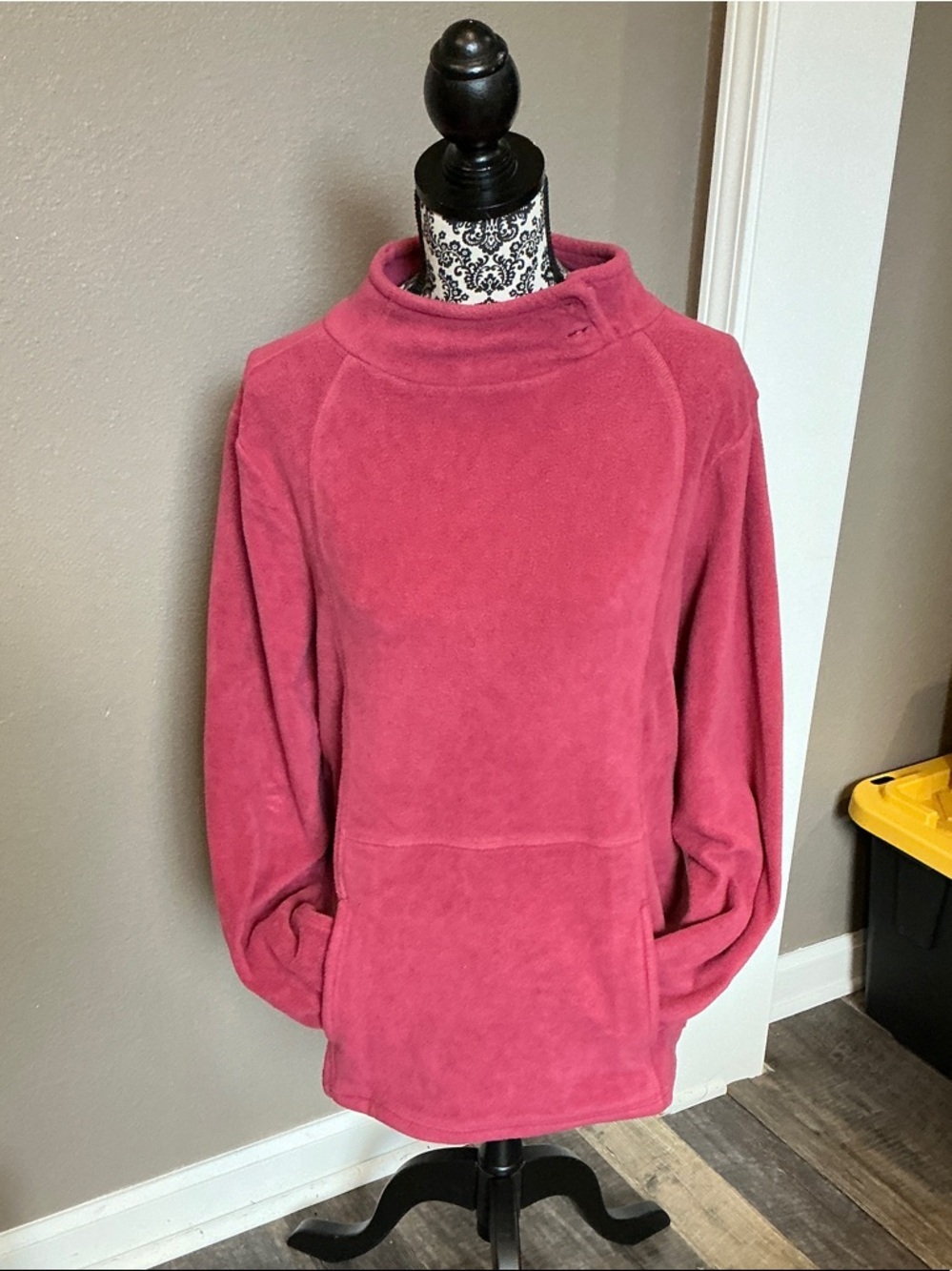 Aventura Cozy Funnel Neck Pullover in Rose Size L